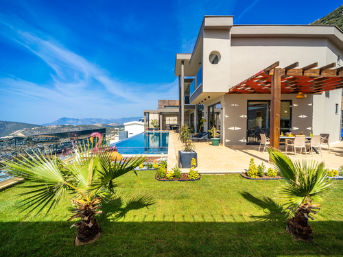 gece - Kasım
| Kalkan Kördere’de Deniz Manzaralı ve Muhafazakar 6 Kişilik Tatil Villası