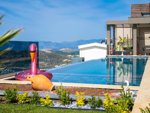  gece  -  Kasım
  | Kalkan Kördere’de Deniz Manzaralı ve Muhafazakar 6 Kişilik Tatil Villası