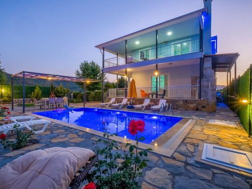  gece  -  Kasım
  | Fethiye Seydikemer’de Doğa İçinde Romantik ve Huzurlu Tatil Villası