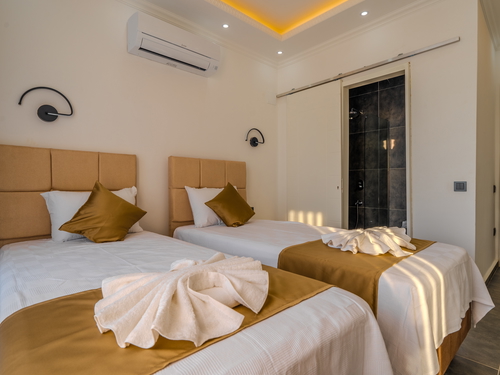  gece  -  Kasım
  | Kalkan Kördere’de Deniz Manzaralı, Hamam ve Sauna’lı Lüks Villa