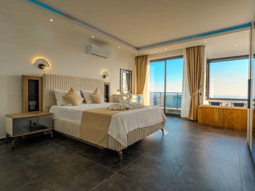  gece  -  Kasım
  | Kalkan Kördere’de Deniz Manzaralı, Hamam ve Sauna’lı Lüks Villa