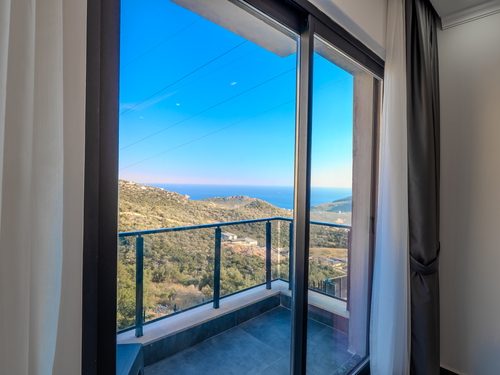 gece  -  Kasım
  | Kalkan Kördere’de Deniz Manzaralı, Hamam ve Sauna’lı Lüks Villa