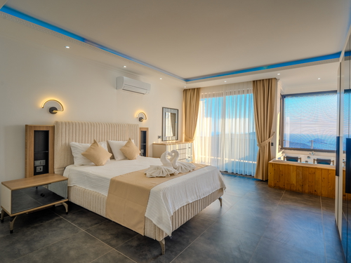  gece  -  Kasım
  | Kalkan Kördere’de Deniz Manzaralı, Hamam ve Sauna’lı Lüks Villa