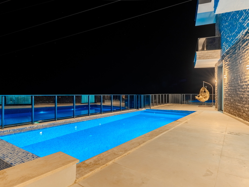  gece  -  Kasım
  | Kalkan Kördere’de Deniz Manzaralı, Hamam ve Sauna’lı Lüks Villa