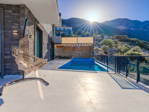  gece  -  Kasım
  | Kalkan Kördere’de Deniz Manzaralı, Hamam ve Sauna’lı Lüks Villa