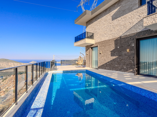  gece  -  Kasım
  | Kalkan Kördere’de Deniz Manzaralı, Hamam ve Sauna’lı Lüks Villa