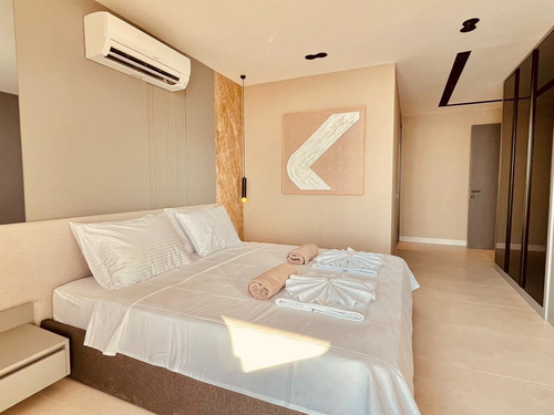 gece - Kasım
| Kalkan Kalamar'da Rüya Gibi Deniz Manzaralı Lüks Villa: Özel Havuzlu Romantik Kaçış