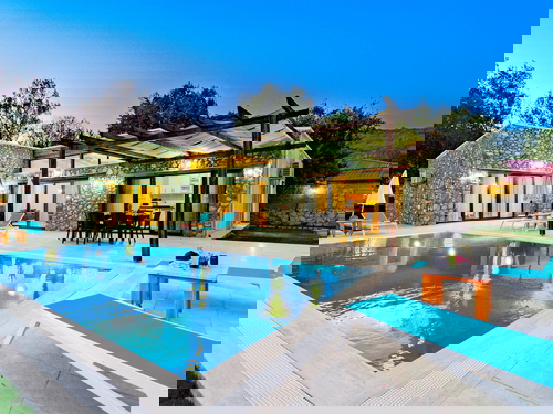  gece  -  Kasım
  | Fethiye Kayaköy’de 6 Kişilik Jakuzili Özel Havuzlu Doğa Villası