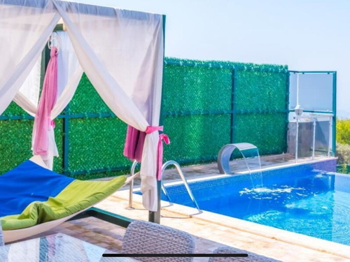 gece - Kasım
| Kalkan İslamlar'da 6 Kişilik Özel Havuzlu Lüks Villa| Doğa İçinde Huzurlu Tatil