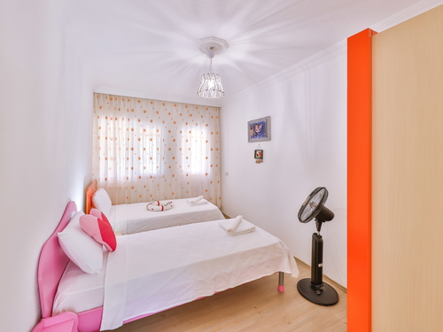 gece - Kasım
| Kalkan Hacıoğlan'da 10 Kişilik Lüks Villa: Tuzlu Su Havuzlu ve Jakuzili Cennet