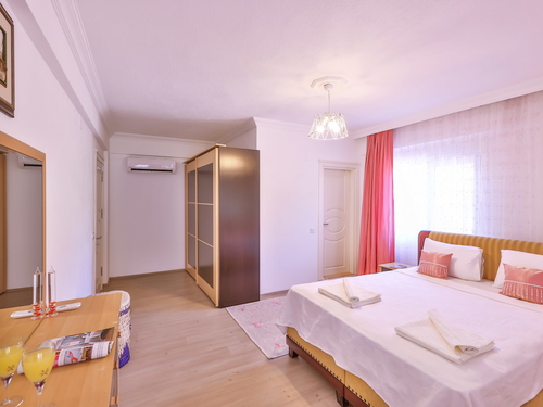  gece  -  Kasım
  | Kalkan Hacıoğlan'da 10 Kişilik Lüks Villa: Tuzlu Su Havuzlu ve Jakuzili Cennet