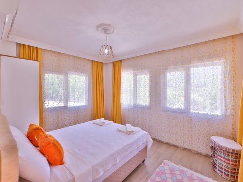 gece - Kasım
| Kalkan Hacıoğlan'da 10 Kişilik Lüks Villa: Tuzlu Su Havuzlu ve Jakuzili Cennet