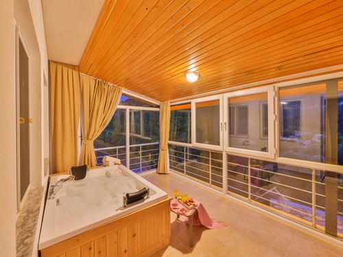 gece - Kasım
| Kalkan Hacıoğlan'da 10 Kişilik Lüks Villa: Tuzlu Su Havuzlu ve Jakuzili Cennet