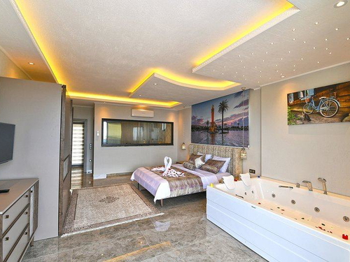  gece  -  Kasım
  | Kalkan Akbel'de Deniz Manzaralı Lüks Villa: Isıtmalı Havuz ve Jakuzi İle Konforlu Tatil