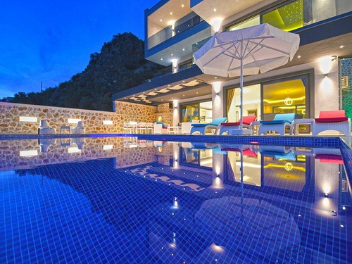  gece  -  Kasım
  | Kalkan Akbel'de Deniz Manzaralı Lüks Villa: Isıtmalı Havuz ve Jakuzi İle Konforlu Tatil