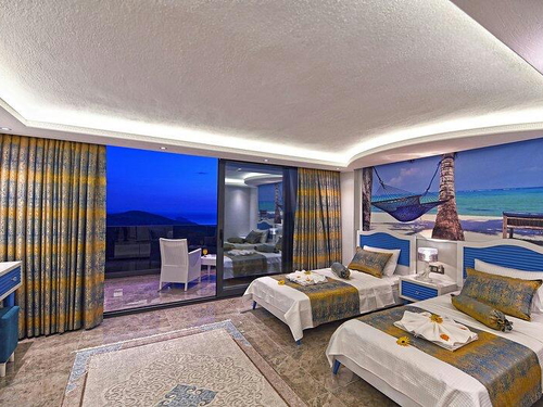  gece  -  Kasım
  | Kalkan Akbel'de Deniz Manzaralı Lüks Villa: Isıtmalı Havuz ve Jakuzi İle Konforlu Tatil