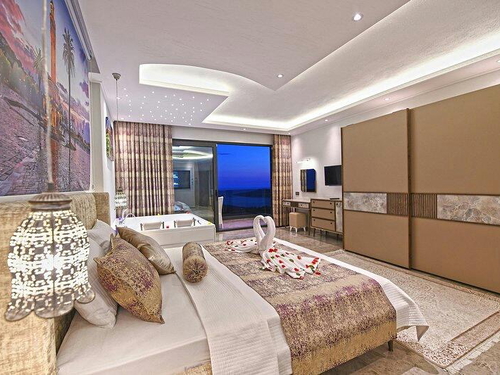  gece  -  Kasım
  | Kalkan Akbel'de Deniz Manzaralı Lüks Villa: Isıtmalı Havuz ve Jakuzi İle Konforlu Tatil