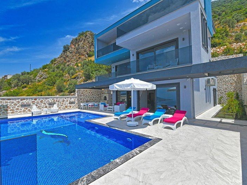  gece  -  Kasım
  | Kalkan Akbel'de Deniz Manzaralı Lüks Villa: Isıtmalı Havuz ve Jakuzi İle Konforlu Tatil