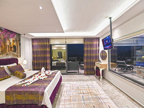 gece  -  Kasım
  | Kalkan Akbel'de Deniz Manzaralı Lüks Villa: Isıtmalı Havuz ve Jakuzi İle Konforlu Tatil