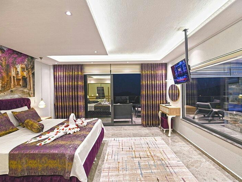  gece  -  Kasım
  | Kalkan Akbel'de Deniz Manzaralı Lüks Villa: Isıtmalı Havuz ve Jakuzi İle Konforlu Tatil