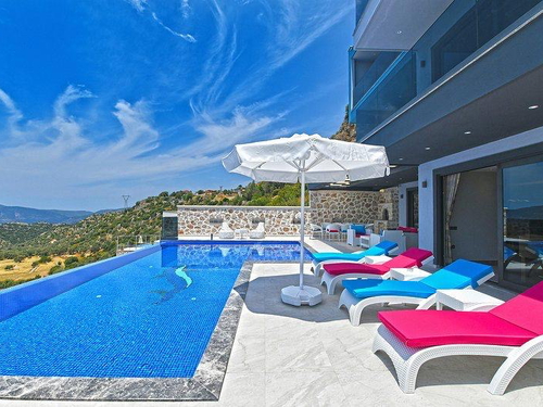  gece  -  Kasım
  | Kalkan Akbel'de Deniz Manzaralı Lüks Villa: Isıtmalı Havuz ve Jakuzi İle Konforlu Tatil