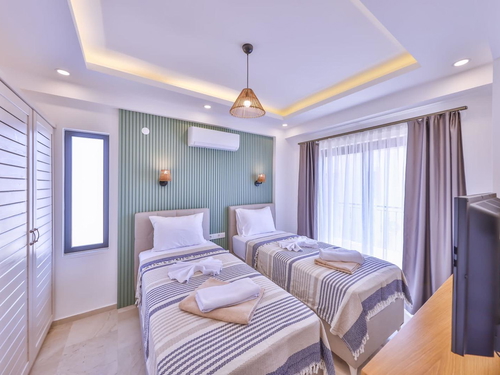  gece  -  Kasım
  | Kaş Çukurbağ'da Özel Havuzlu 4 Kişilik Kiralık Villa