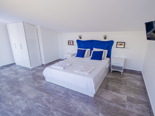 gece - Kasım
| Kalkan Kızıltaş'ta Deniz Manzaralı, Jakuzili Lüks Villa Tatili: 10 Kişilik Özel Cennet