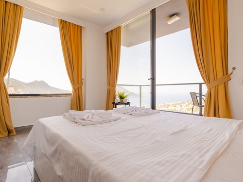 gece - Kasım
| Kalkan Kızıltaş'ta Deniz Manzaralı, Jakuzili Lüks Villa Tatili: 10 Kişilik Özel Cennet