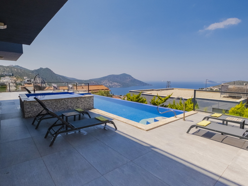 gece - Kasım
| Kalkan Kızıltaş'ta Deniz Manzaralı, Jakuzili Lüks Villa Tatili: 10 Kişilik Özel Cennet