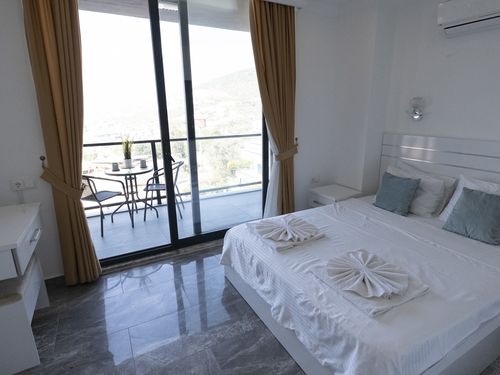 gece - Kasım
| Kalkan Kızıltaş'ta Deniz Manzaralı, Jakuzili Lüks Villa Tatili: 10 Kişilik Özel Cennet