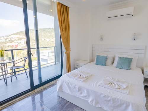 gece - Kasım
| Kalkan Kızıltaş'ta Deniz Manzaralı, Jakuzili Lüks Villa Tatili: 10 Kişilik Özel Cennet