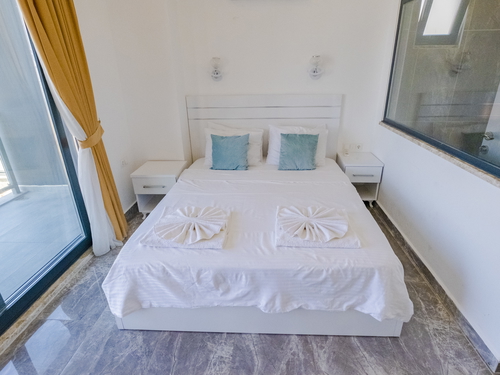 gece - Kasım
| Kalkan Kızıltaş'ta Deniz Manzaralı, Jakuzili Lüks Villa Tatili: 10 Kişilik Özel Cennet