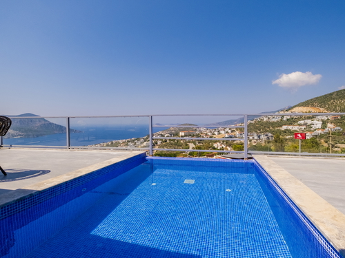  gece  -  Kasım
  | Kalkan Kızıltaş'ta Deniz Manzaralı, Jakuzili Lüks Villa Tatili: 10 Kişilik Özel Cennet