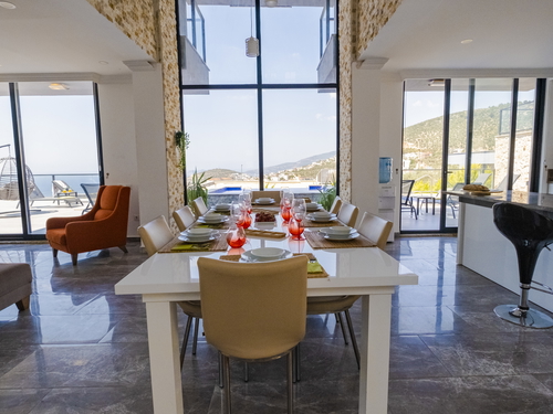  gece  -  Kasım
  | Kalkan Kızıltaş'ta Deniz Manzaralı, Jakuzili Lüks Villa Tatili: 10 Kişilik Özel Cennet