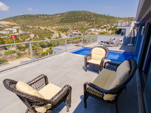 gece - Kasım
| Kalkan Kızıltaş'ta Deniz Manzaralı, Jakuzili Lüks Villa Tatili: 10 Kişilik Özel Cennet