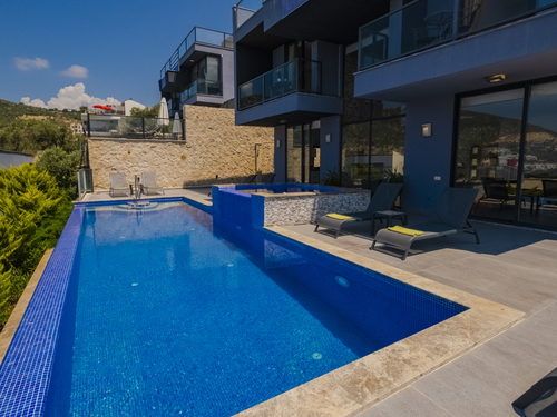  gece  -  Kasım
  | Kalkan Kızıltaş'ta Deniz Manzaralı, Jakuzili Lüks Villa Tatili: 10 Kişilik Özel Cennet