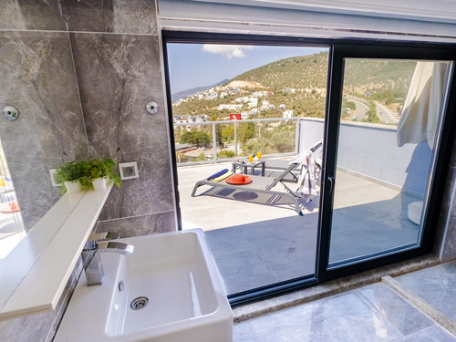  gece  -  Kasım
  | Kalkan Kızıltaş'ta Deniz Manzaralı, Jakuzili Lüks Villa Tatili: 10 Kişilik Özel Cennet