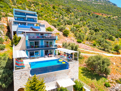gece - Kasım
| Kalkan Kördere’de Jakuzili ve Isıtmalı Havuzlu 8 Kişilik Lüks Villa