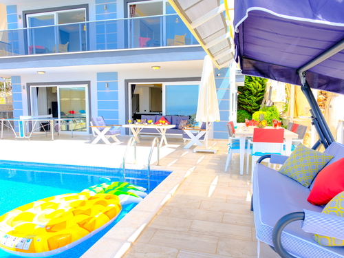  gece  -  Kasım
  | Kalkan Kördere’de Jakuzili ve Isıtmalı Havuzlu 8 Kişilik Lüks Villa