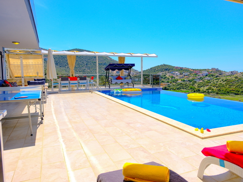  gece  -  Kasım
  | Kalkan Kördere’de Jakuzili ve Isıtmalı Havuzlu 8 Kişilik Lüks Villa