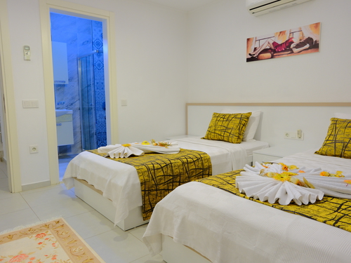 gece - Kasım
| Kalkan Kördere’de Jakuzili ve Isıtmalı Havuzlu 8 Kişilik Lüks Villa