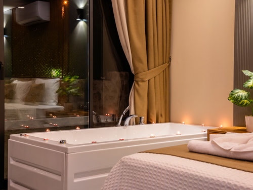  gece  -  Kasım
  | Kalkan Yeşilköy’de Jakuzili, 4 Kişilik Doğa İçinde Özel Havuzlu Kiralık Villa