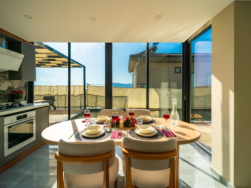 gece - Kasım
| Kalkan Yeşilköy’de Jakuzili, 4 Kişilik Doğa İçinde Özel Havuzlu Kiralık Villa