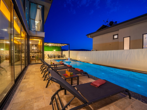  gece  -  Kasım
  | Kalkan Yeşilköy’de Jakuzili, 4 Kişilik Doğa İçinde Özel Havuzlu Kiralık Villa