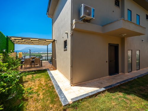  gece  -  Kasım
  | Kalkan Yeşilköy’de Jakuzili, 4 Kişilik Doğa İçinde Özel Havuzlu Kiralık Villa