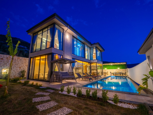  gece  -  Kasım
  | Kalkan Yeşilköy’de Jakuzili, 4 Kişilik Doğa İçinde Özel Havuzlu Kiralık Villa