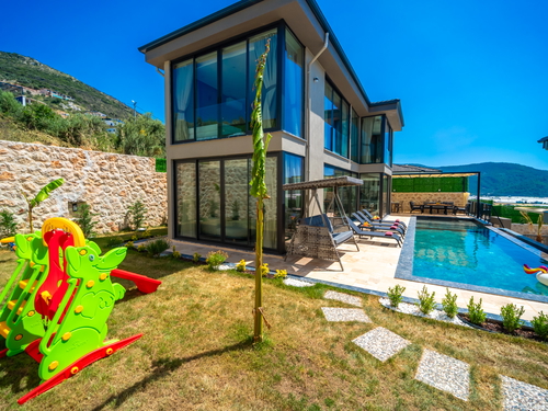  gece  -  Kasım
  | Kalkan Yeşilköy’de Jakuzili, 4 Kişilik Doğa İçinde Özel Havuzlu Kiralık Villa