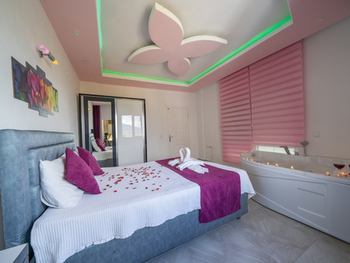  gece  -  Kasım
  | Kalkan Yeşilköy'de Doğayla İç İçe Muhafazakar Villa Tatili