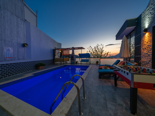 gece - Kasım
| Kalkan Yeşilköy'de Doğayla İç İçe Muhafazakar Villa Tatili