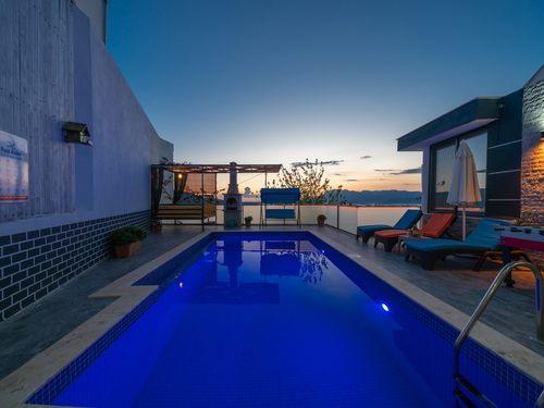  gece  -  Kasım
  | Kalkan Yeşilköy'de Doğayla İç İçe Muhafazakar Villa Tatili